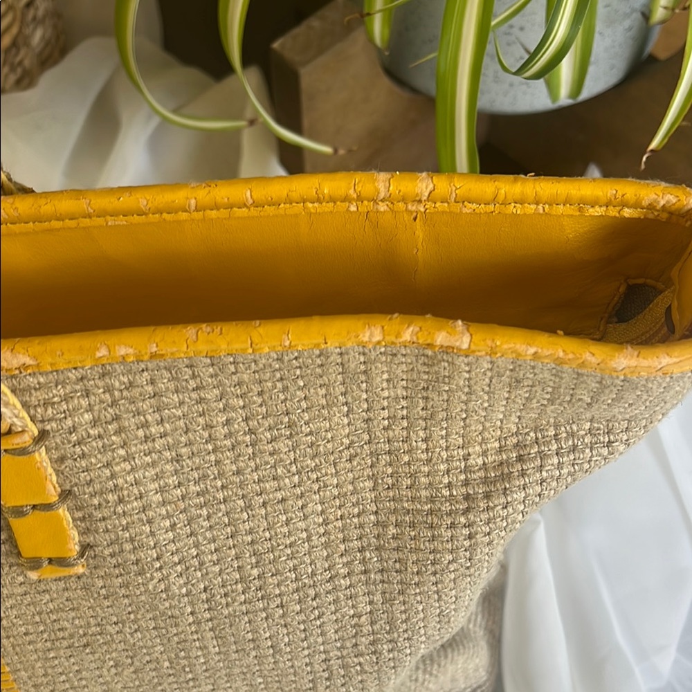 FENDI roll bag leather and woven raffia tote yellow/tan - Picture 6 of 17